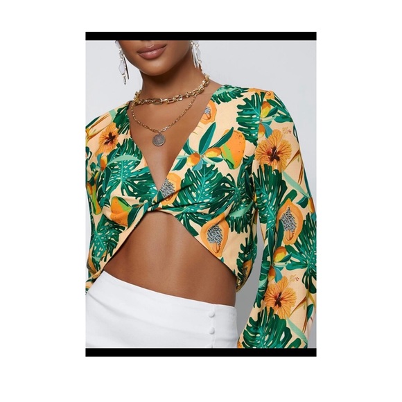 NWOT - SHEIN Tropical Print Twist-Front Crop Top – Plunge Neck, Long Sleeve - Picture 4 of 9
